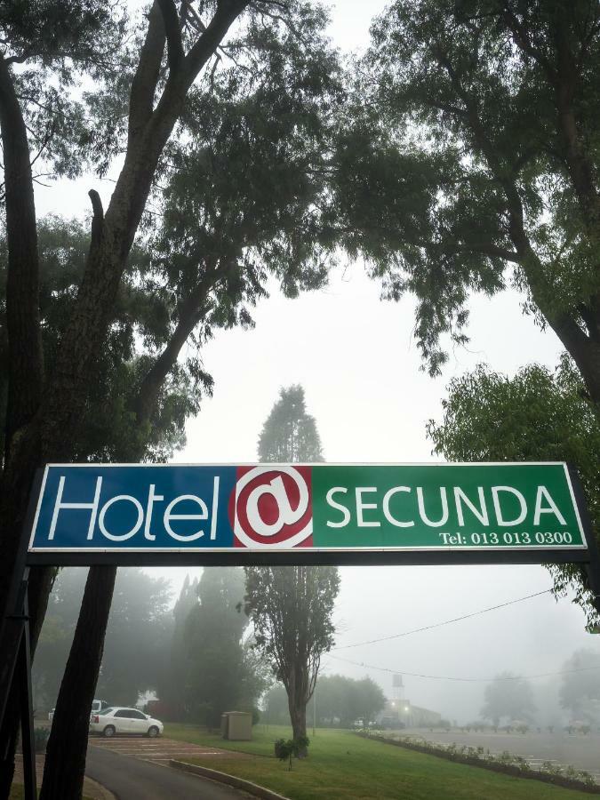 Hotel @ Secunda Luaran gambar